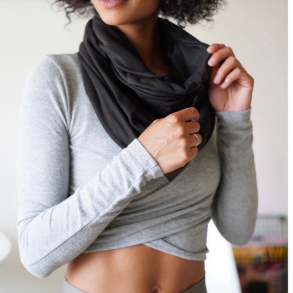 Beyond Yoga Accessories - Beyond Yoga Infinity Scarf With Zippered Pocket